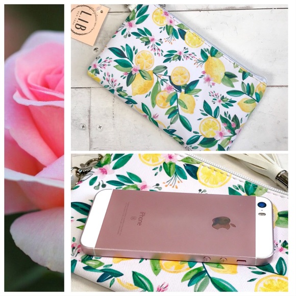 "When Life Gives You Lemons" Wristlet - Picture 4 of 6